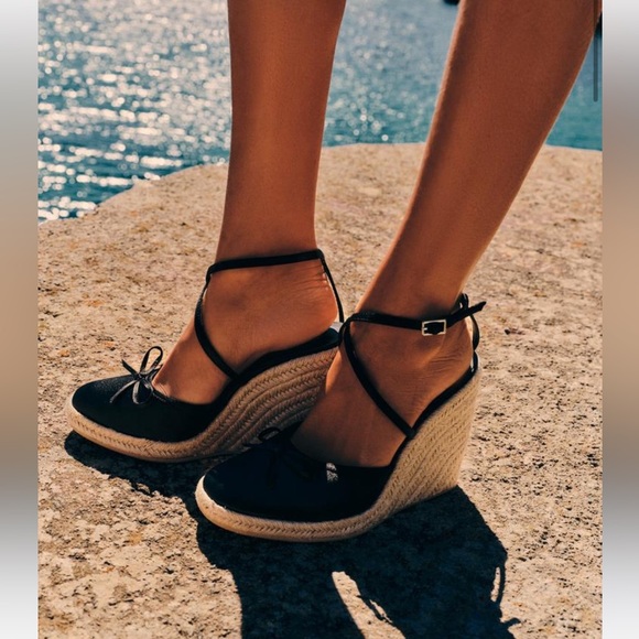 Satin Effect Wedges - Picture 2 of 8